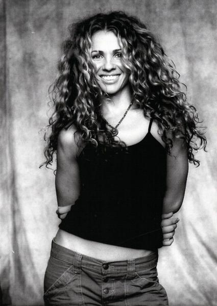 seane_corn_blck_white_grande